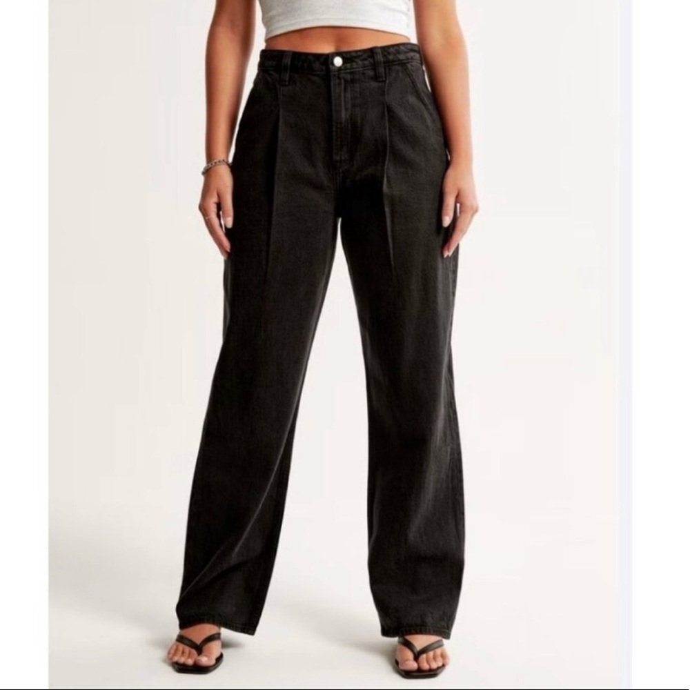 Abercrombie | The Loose High Rise Black Denim Pleated Placket Jeans